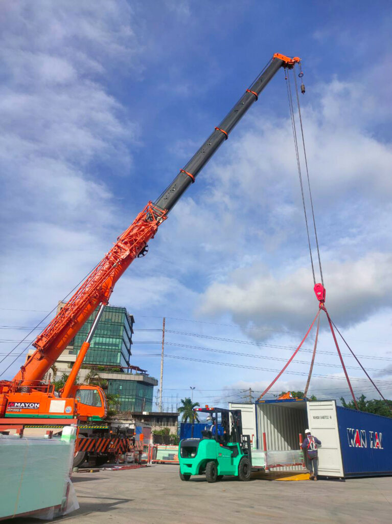Lifting assemble & erection of modular office by our 130t All-terrain crane & 4.5t forklift